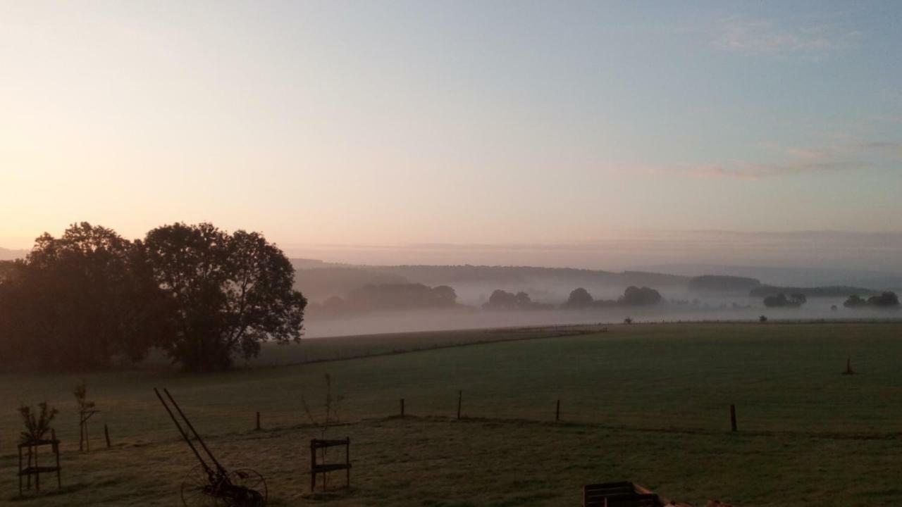 La Croisee Des Champs, Gite Entre Durbuy Et La Roche En Ardenne Érezée Exterior foto